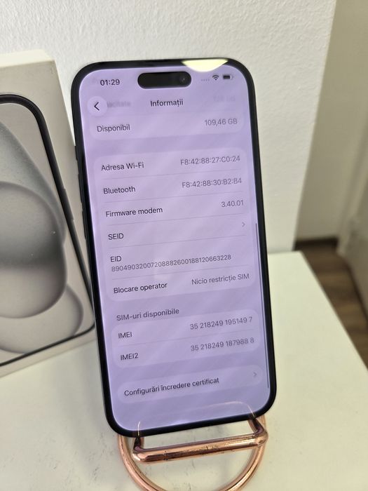 IPhone 15 87% baterie