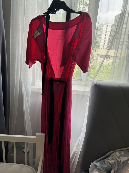 Платье вечернее длинное с открытой спиной