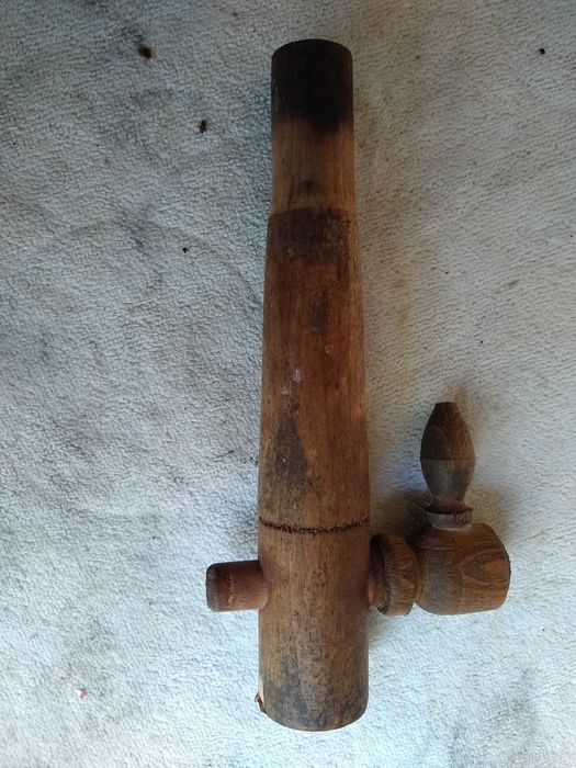 Дървена Канелка за бъчва, буре.