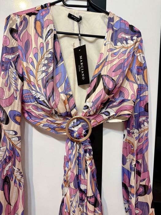 Страхотна рокля Guess