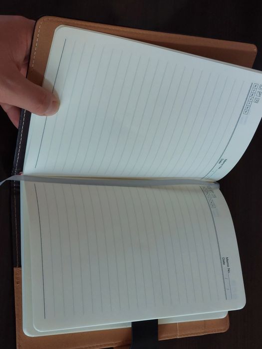 Jurnal/Agenda PIELE cu cifru si locas de pix NOUA