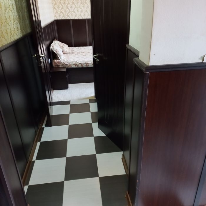 Дава се под наем Двустаен апартамент в Бургас, Център - 76 кв.м за 561 € - Снимка #6