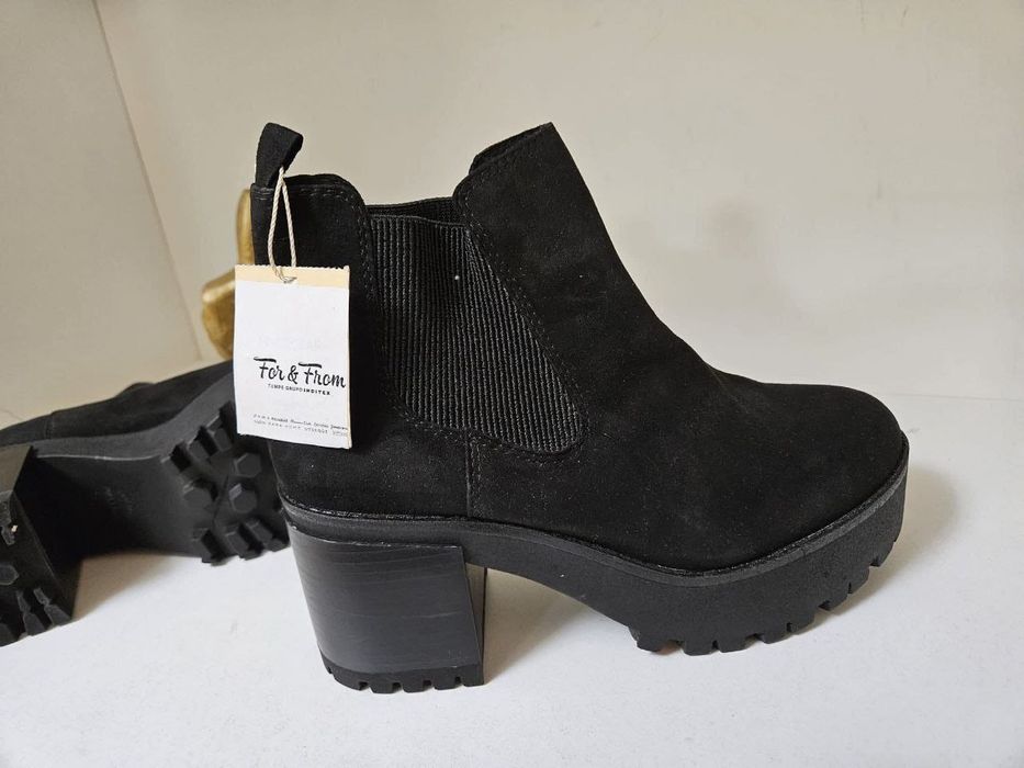 Botine piele întoarsă