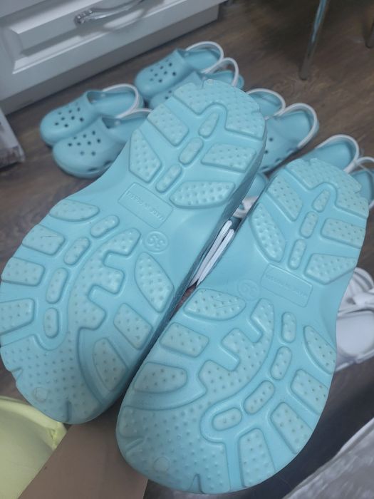 Кроксы для медиков