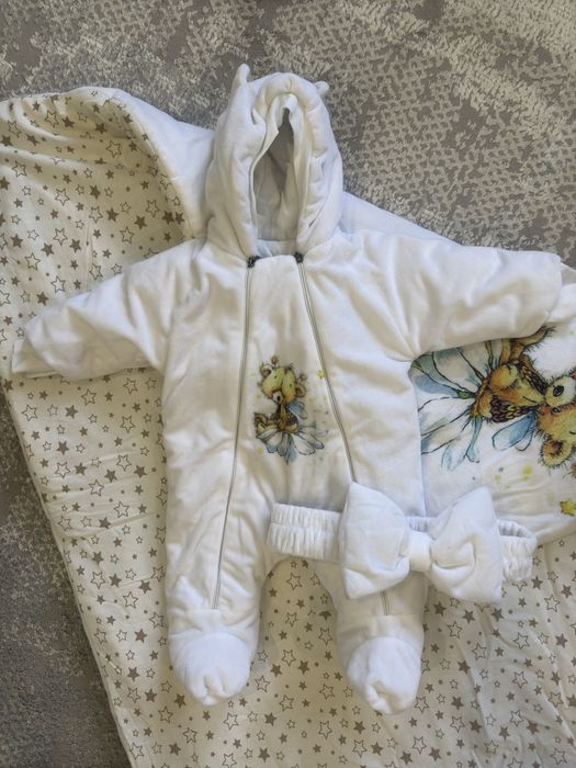 Продам комплект на выписку