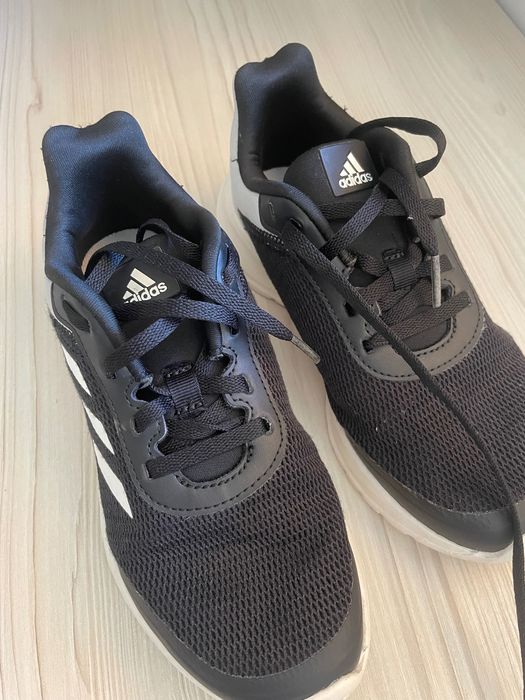 Маратонки за момче adidass