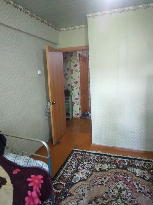 Продам 4 ех комнатную квартиру
