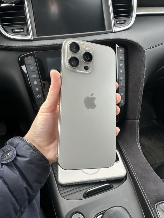 Продам 16 про мах 512 гб