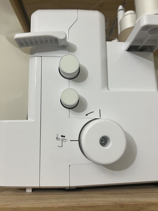 Masina de cusut de acoperire uberdeck cv3550