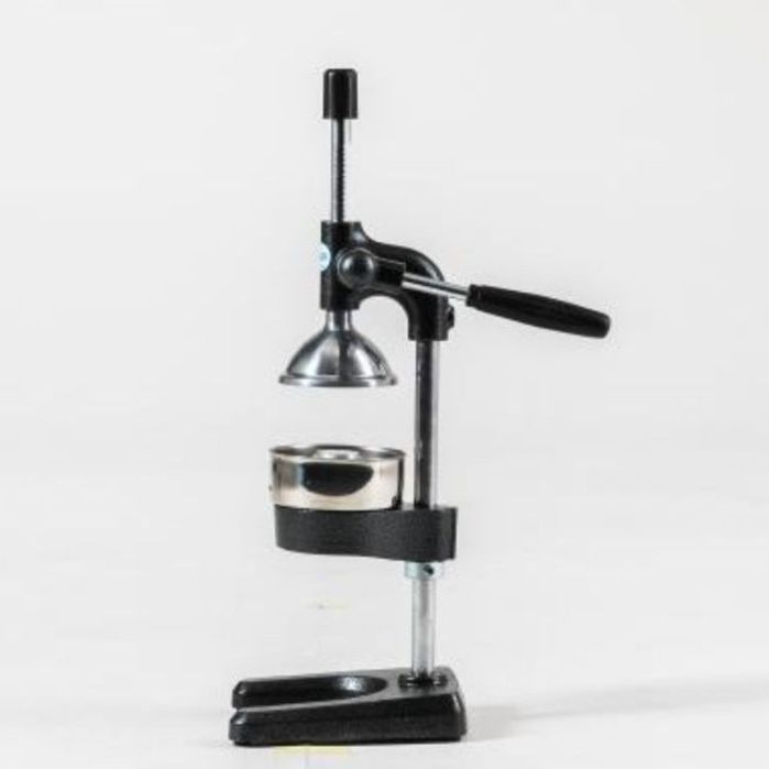 Соковыжималка Steelwart для граната и цитрусовых.

Механическая соковы