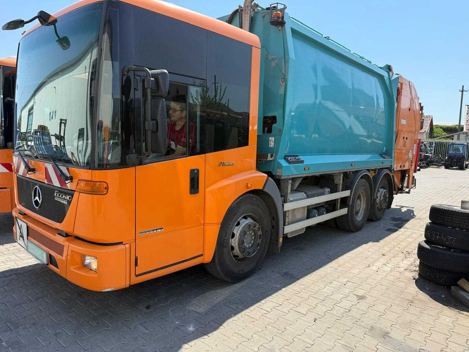Autoutilitară Gunoieră MERCEDES BENZ ECONIC EURO 5 EEV