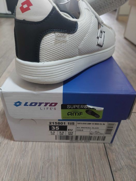 Детски маратонки Adidas, 35 номер