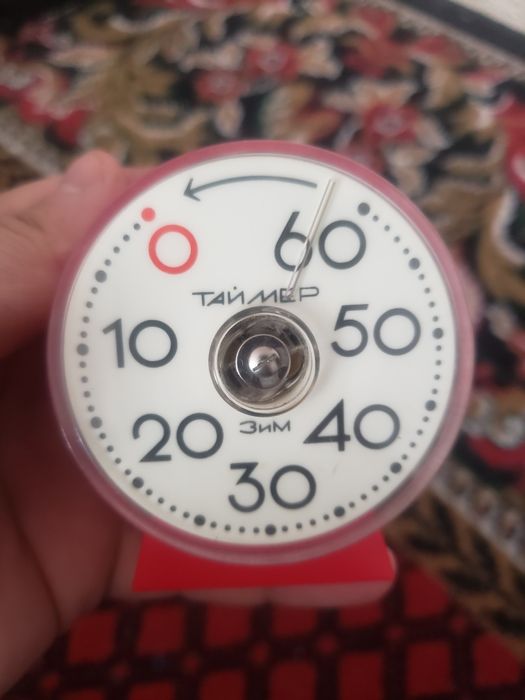 Советские рабочие будильники.