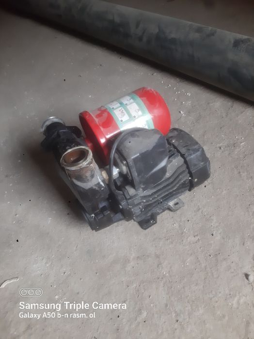 Ishlaydigan holati zo'r pul kerakligi uchun sotilyabdi