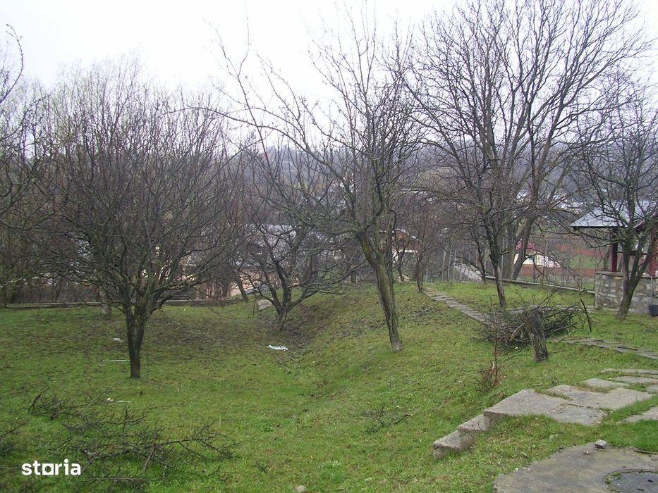 Vând casă spațioasă în Breaza – 1500 mp teren