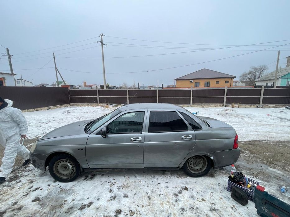 Приора 1 сатылады