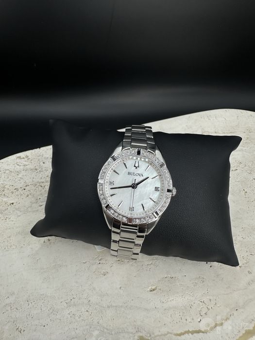 Bulova наручные часы для нее