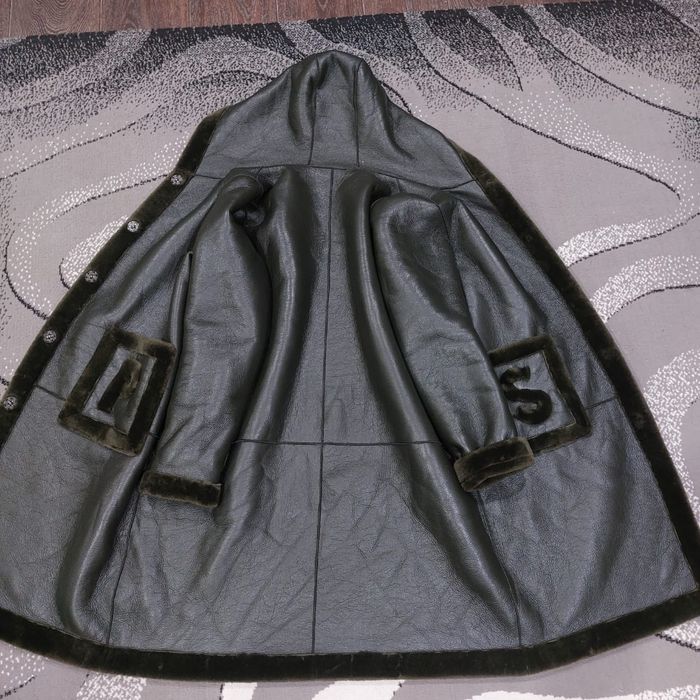 Разгрузка гардероба.