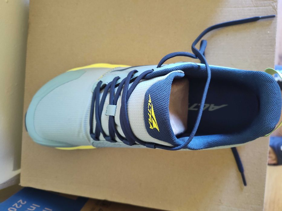 Altra Superior 6