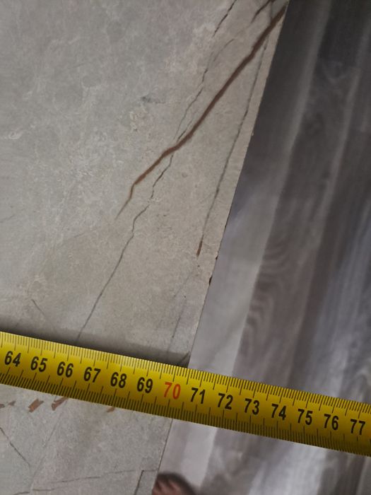 Продаётся стол..