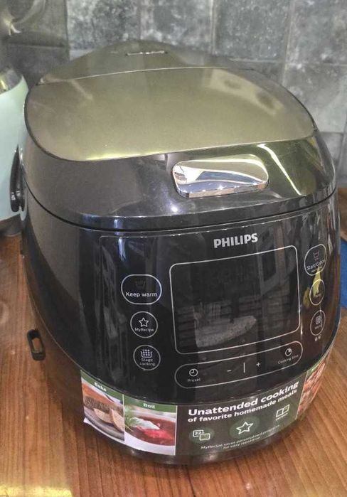 Мултикукър Philips с аксесоари, отлично състояние