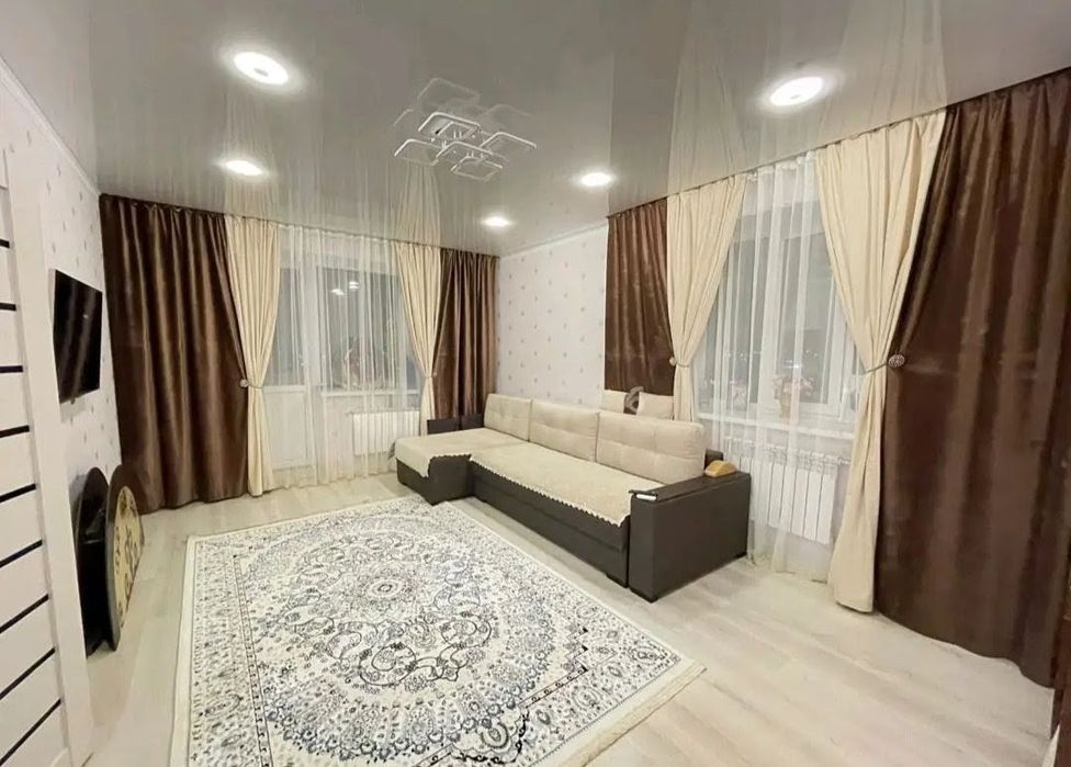Продается 2 х ком кв Абылайхана 1г