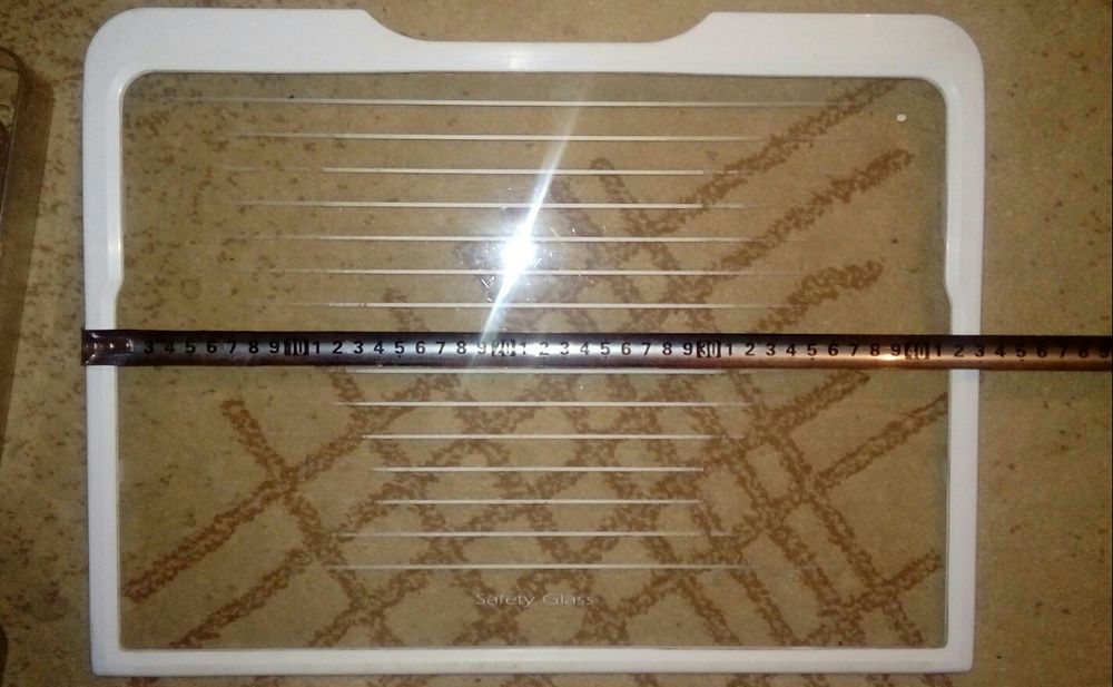 Продам полки для холодильника