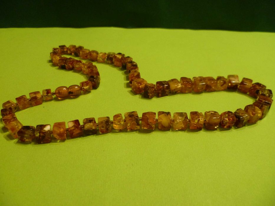 Луксозно колие от 100% естествен кехлибар УНИСЕКС