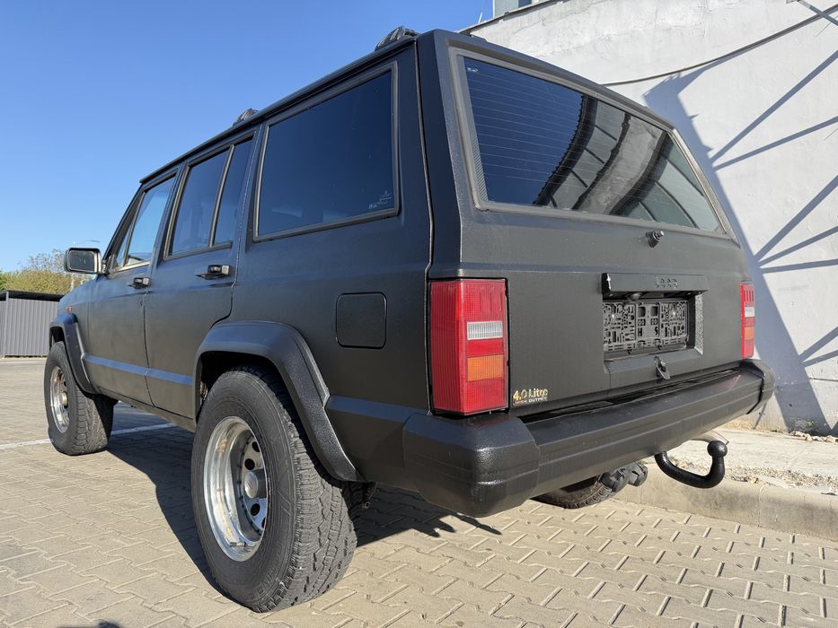 JEEP Cherokee 1992 — imagine 2