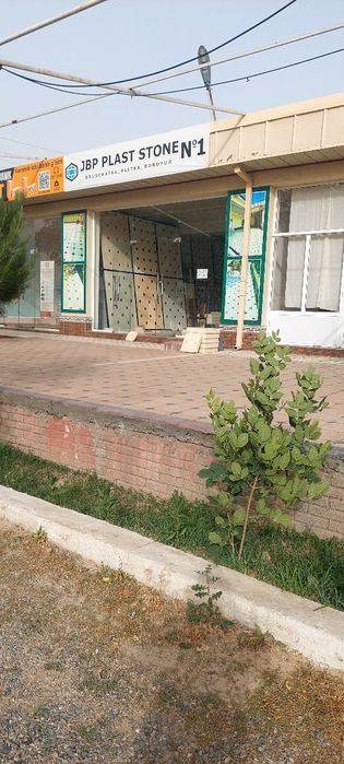 Apteka uchun juda qulay  joy arendaga beriladi.