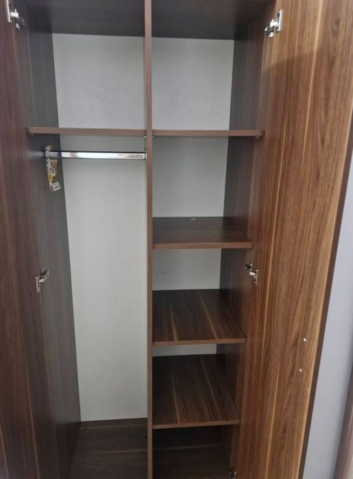 VAnd dulap și cuier in stare foarte buna