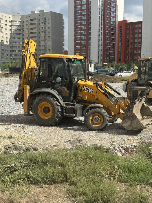 Экскаватор-погрузчик Jcb 3в1