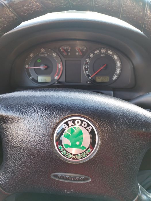 Vând Skoda Superb 1,9TDI ,an.2005,km.320.000 .