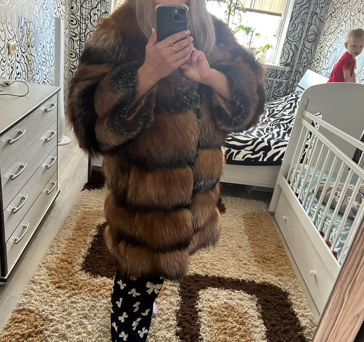 Продам шубу песцовую 48 размер