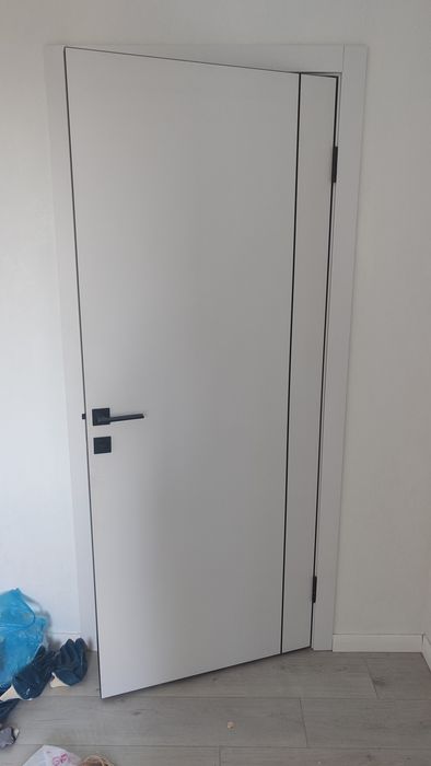 Продам межкомнатную дверь