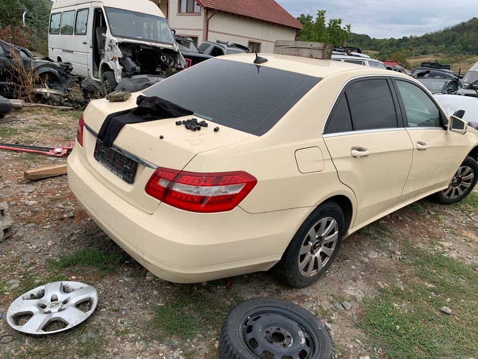 Dezmembrari Dezmembrez Piese piesa Dez Mercedes e Class w212 an 2012 d