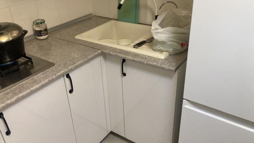 Алам деушілер болса, кухонный гарнитур бар.