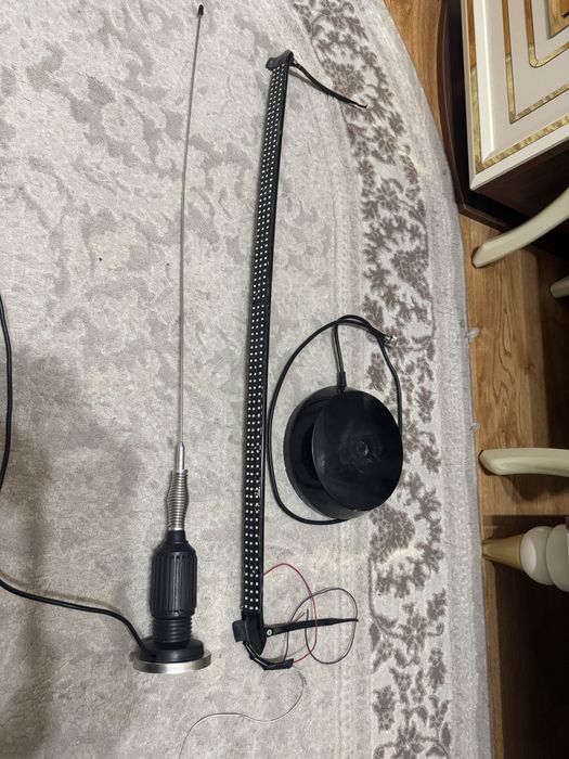 Сабвуфер с усилителем,антенна и мигалка