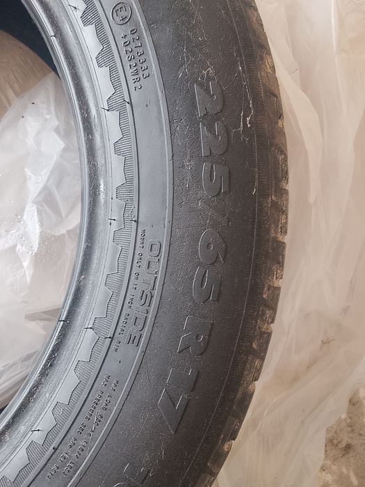 Продам шины на 17