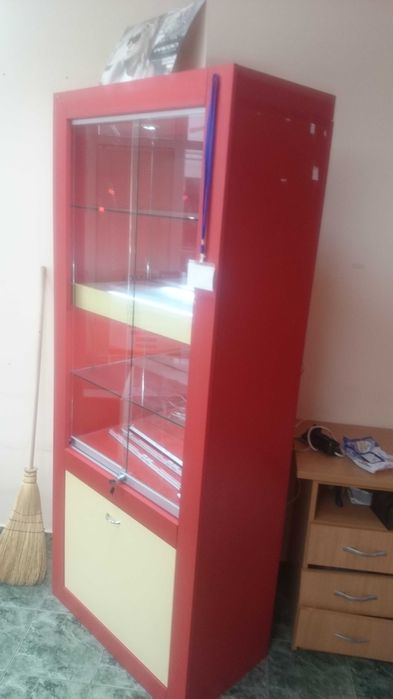 Обзавеждане за магазин.