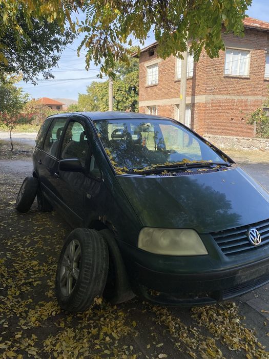 На Части може и цяла VW sharan 1.9 tdi мотор перфектен
