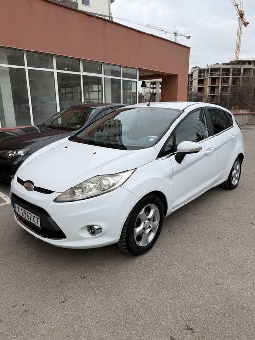 Ford Fiesta 1.4 бензин с фабрична газова