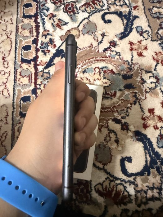 Айфон 11 в черном цвете