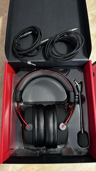 Casti gaming HyperX Cloud Alpha