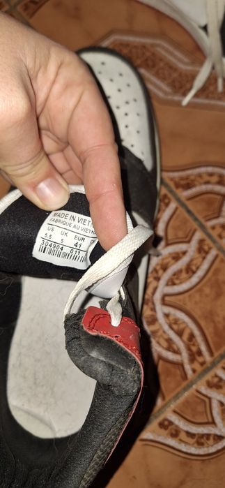 Adidasi Nike Jordan