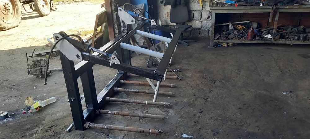 Продам вилы на трактор
