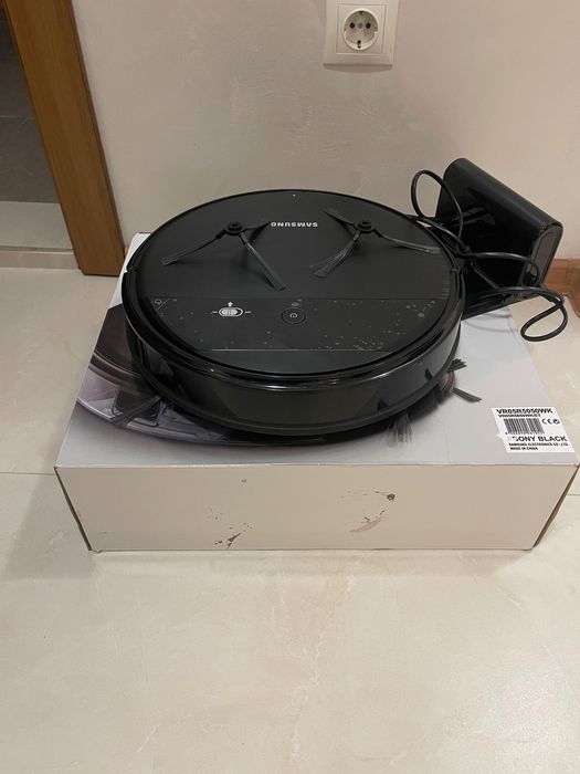 Робот прахосмукачка Samsung POWERbot-E VR500 / VR5000