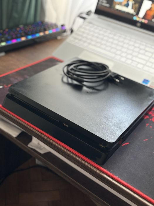 PlayStation 4 slim