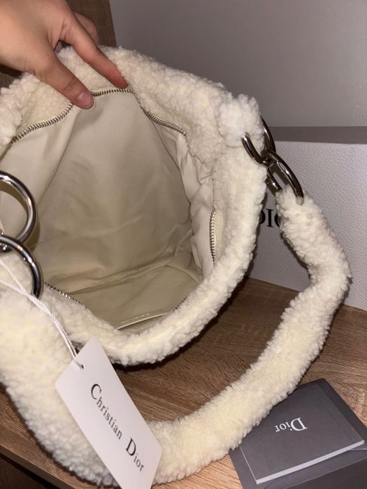 Geanta pufoasă C Di or noua