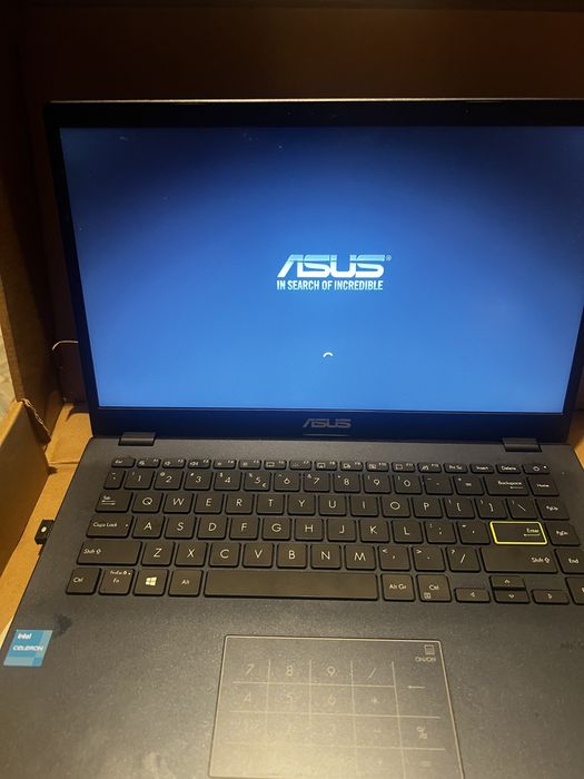 Vand laptop Asus